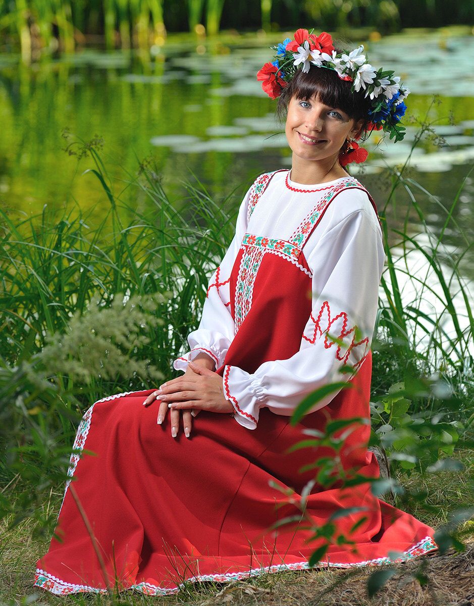 Beautiful girl Girls in Slavic costumes in Contagene
