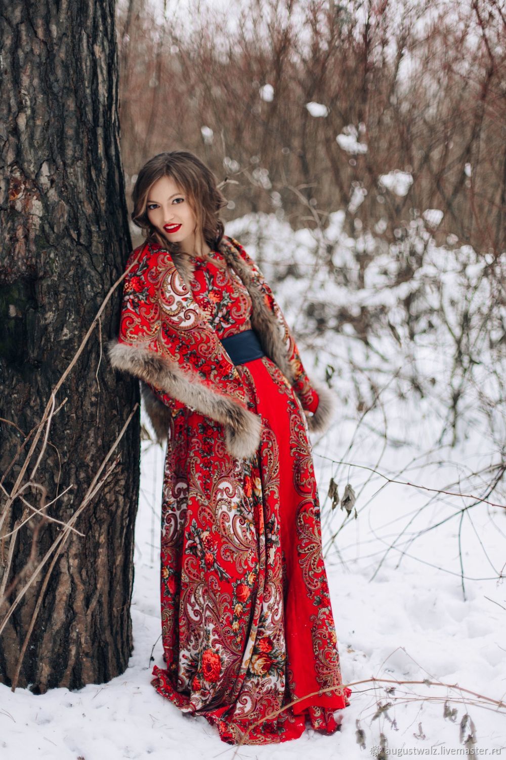 Photo Girls in Slavic costumes in Contagene